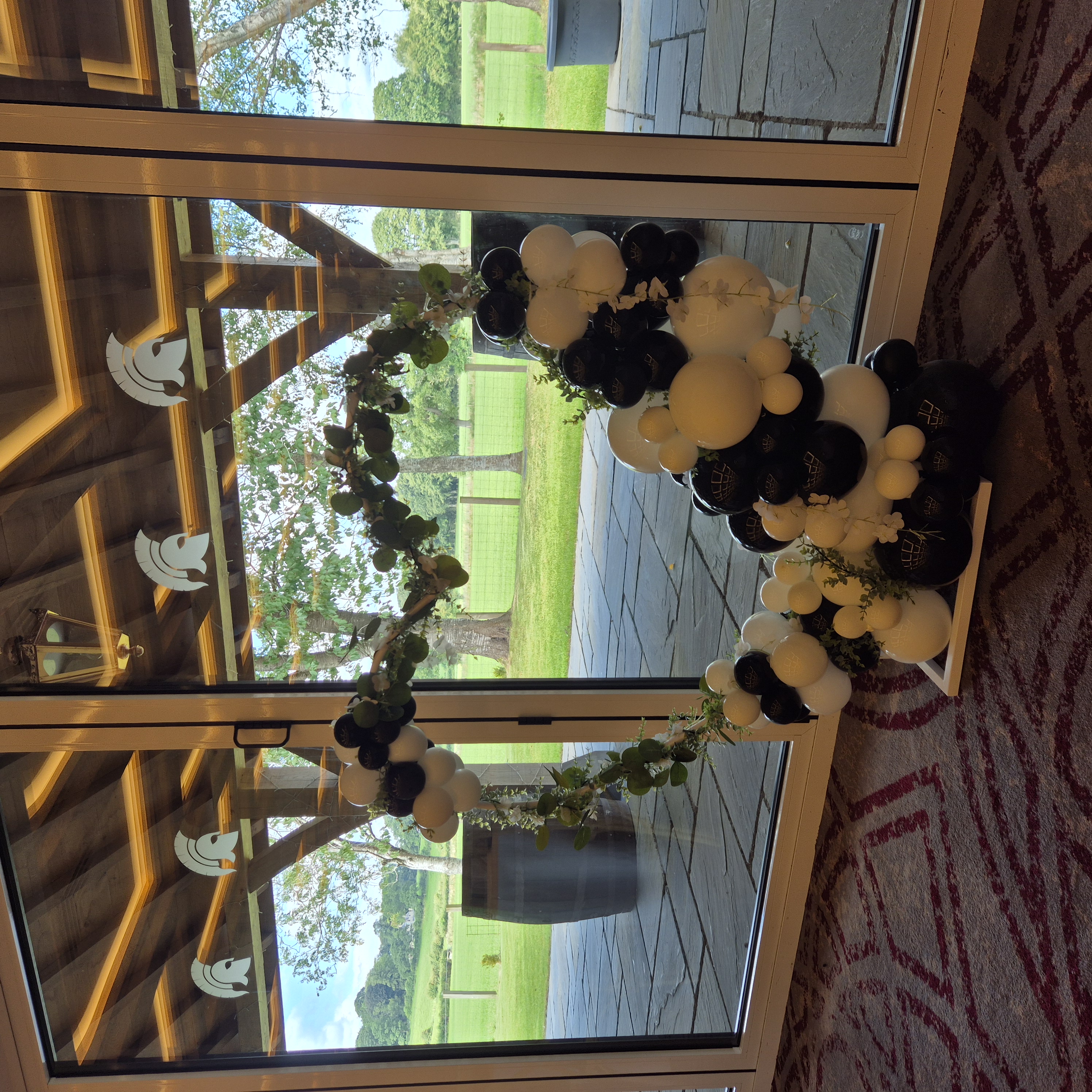 Mini Heart Arch Display