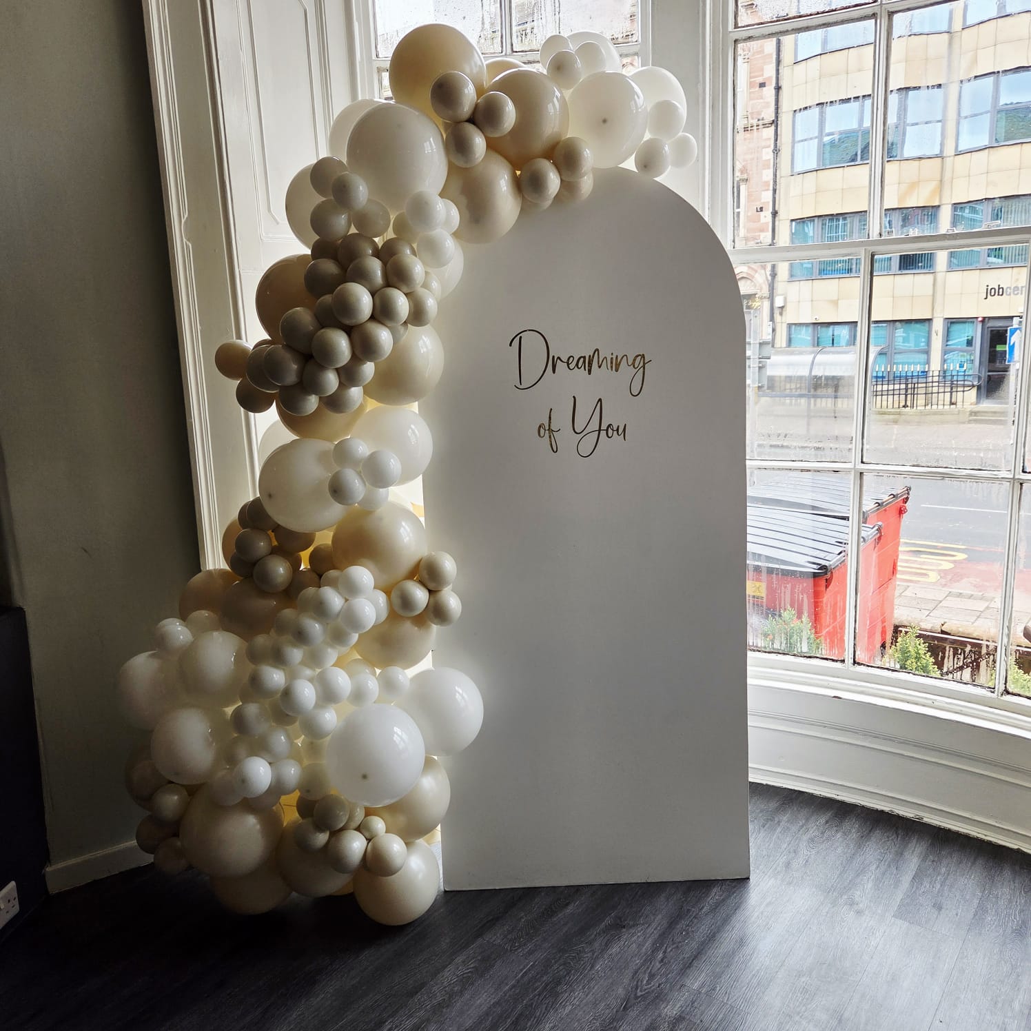 Personalised Sailboard Backdrop Hire & Custom Balloon Display - Image 4